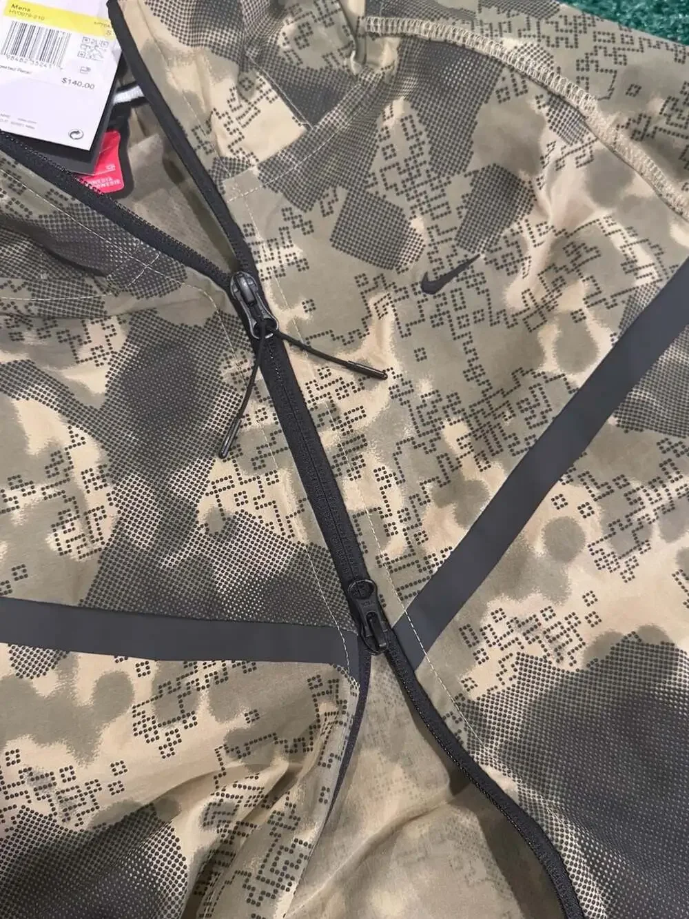 Nike Men's Dri-FIT Woven Camo Windrunner Jacket HV0979-210